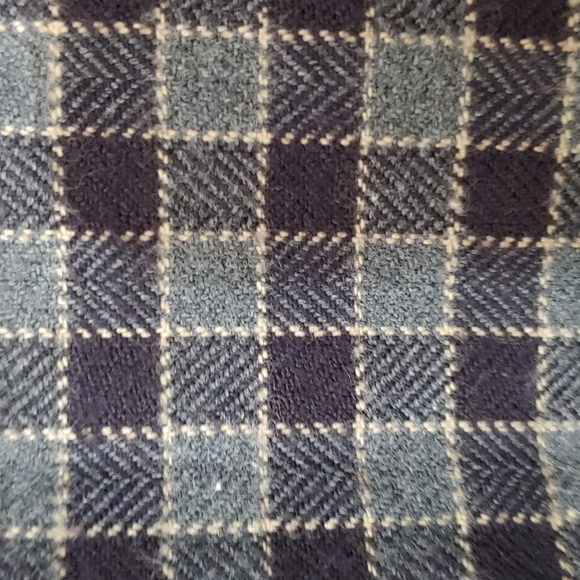 Tommy Hilfiger Men's Size Medium Plaid Button Down - Picture 3 of 7